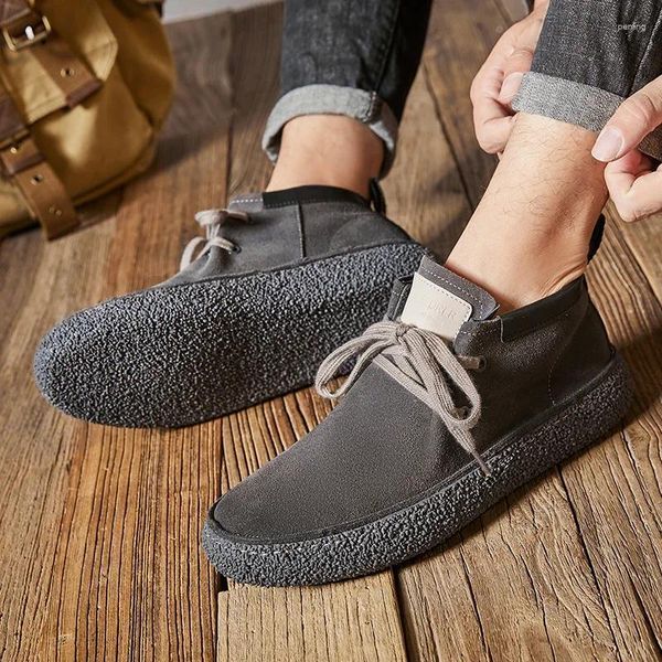 Chaussures décontractées classiques rétro pour hommes en cuir en cuir en cuir à la main