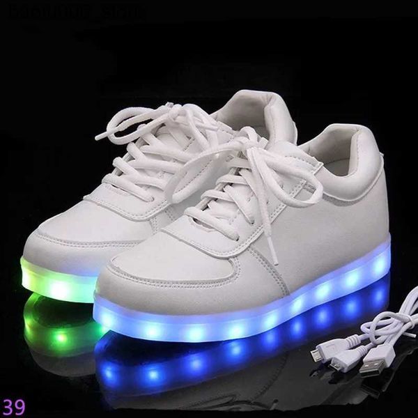 Zapatos casuales Comemore 2023 Adultos Unisex Mujeres Niños Resplandor Zapatos deportivos Resplandor Carga USB Niños LED Colorido Resplandor Zapatos Niñas Calzado Q240320