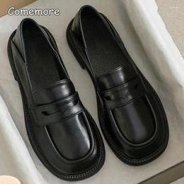 Zapatos casuales comemore de cuero negro plataforma de mocasines para mujeres Slip On for Women 2024 Spring British Flats Shoe Woman Blow Heels 43