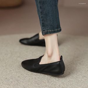 Casual schoenen Cowhide Dagelijkse rij flats vrouwen basis mocassins rond teen maat40simple loafers slip-on dames witte muildieren