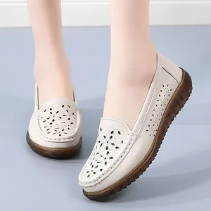 Zapatos casuales Cuero de vaca Hueco Frijol Carne de res Tendón Cuñas inferiores Madre Plana Un pedal Agujero Tallas grandes Mujer