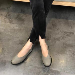 Casual schoenen cowhide loafers vrouwen rond teen mocassin echte lederen slip op flats handgemaakte zwangere vrouw die retro rijdt