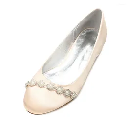 Casual schoenen Creativesugar afgeronde neus satijnen flats met parelketting elegante jurk lage hak bruids bruiloft feest prom dame ivoor