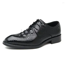 Chaussures décontractées Crocodile Match Mens Robe Shoe Luxury Geniune Leather Men's Oxford Black Bourgogne Lacet Up Foral Wedding