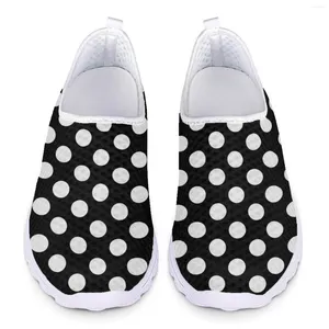 Zapatos informales Lindo patrón de lunares livianos Mujeres de malla Flats Summer Ladies Lofa Mujeres Slip On Sneakers Big Tamaño