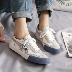 Zapatos casuales Tendencia de las mujeres linda 2024 en la moda de promoción lienzo bajo y elegante sin talón zapato plano blanco otoño