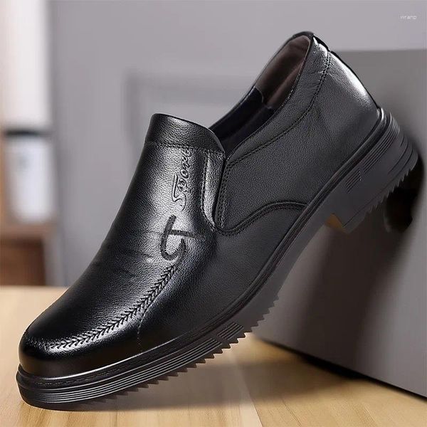 Zapatos casuales diseño de hombres trabajos de negocios vestidos cuero moda masculina fiesta de bodas de lujo mocasins jóvenes de mocasines jóvenes zapatillas 3C