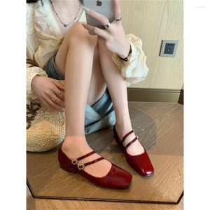 Zapatos casuales diseñadores mujeres femenino dedo cuadrado Lolita Mujer Mary Jane Flats 2024 Damas de cuero de estilo británico