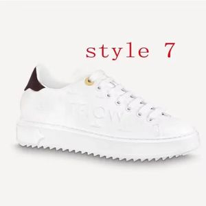 Chaussures décontractées Designer Femmes Chaussures Lace-Up Sneaker 100% Leather Fashion Lady Flat Running Enters Woman Shoe Platform Men Gym Sneakers Taille 35-42-43-45