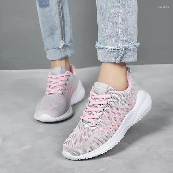 Chaussures décontractées tombant en cuir blanc féminin 2024 Été Super-Match Sneakers Tenis Sports