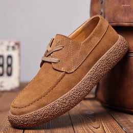 Chaussures décontractées de style Angleterre Men's Suede en cuir à lacets à lacets chaussures chaussures brunes gris basseur respirant plate-forme de plate-forme zapatos