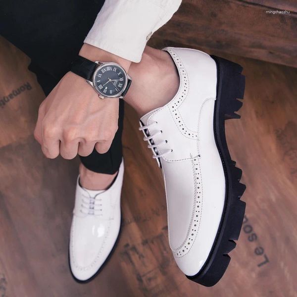 Zapatos informales de Inglaterra Inglaterra Patente Patente Lace-up Derby Shoe Trend Platform de plataforma transpirable Sneakers Youth Oxfords Calzado macho