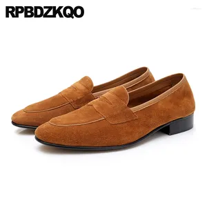 Casual schoenen Europees merk klassieke Britse stijl mannelijke luxe suede tan feestontwerper mannen hoge kwaliteit slip op loafers runway