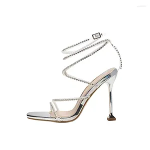 Chaussures décontractées Europe Nightclub Peep Toe Rhinestone Sandals Women's Fairy Style Stiletto Heel Lace Up Fashion High