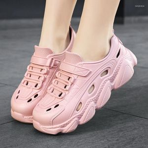 Chaussures décontractées EVA chaussons pour femmes, boucle à la mode, fond souple pour femmes, sandales d'été en plein air plage antidérapantes, 2024