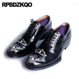 Casual schoenen beroemde ronde teen jurk Flats Crown Runway Patroon Big Size Lace Up Club Nieuwste Deluxe Real Leather Oxfords Men 45 Fashion