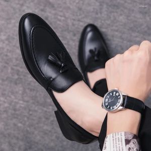 Chaussures décontractées mode hommes robe noire fête mariage bout pointu appartements conduite mocassins Oxford formel en cuir 2024