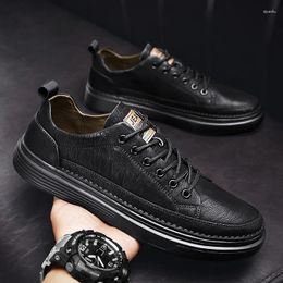 Casual schoenen Fashion Men Outdoor Pu Leather Ademend comfortabele veterheren 2024 Summer Sneakers Male Skate Shoe