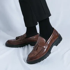 Chaussures décontractées Fashion Pilderie en cuir mocassins hommes Coiffeur Mens Flat Non-Slip Driving Shoe Slip-On Footwear