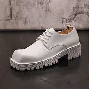 Chaussures décontractées Mode Blanc Men Blancs en cuir Locs commerciaux pour hommes Zapatillas Hombre