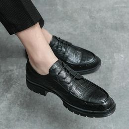 Chaussures décontractées Tendances de mode habille des hommes hommes véritables en cuir authentique formel oxfords chaussures homme mousse de printemps zapatos hombre