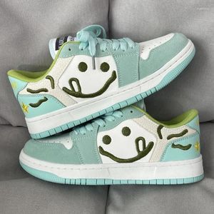 Chaussures décontractées Fashion Sneakers pour femmes mignonnes dessin animé à lacets peints à la main