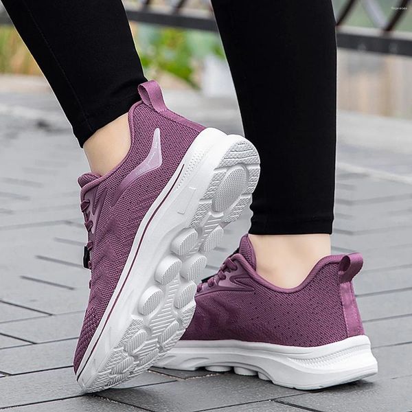 Chaussures décontractées Fashion Fashion Women's Sneakers Platform Sports Trade extérieur Flying Flying Mesh Zapatos Mujer 2024 Tendencia