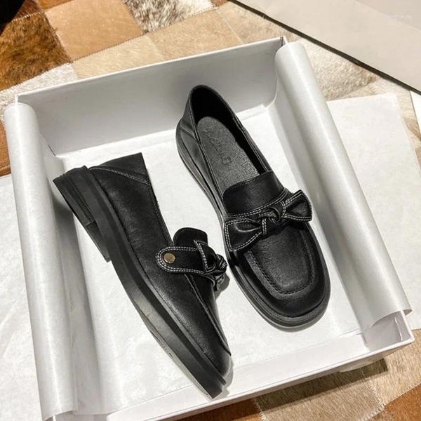 Chaussures décontractées en cuir fibre plate Femme British Style noir Soft Work Low Heel Square Head Office Simple Lady Zapatos Para Mujer
