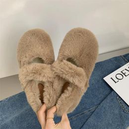 Chaussures décontractées en bas plat en peluche pour les femmes d'hiver pour femmes plus en velours épaississant un bonnet de pédale coton