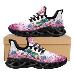 Chaussures décontractées libellules florales Femmes légères de marque plate extérieure conception de saillants épaisses baskets féminines chaussures