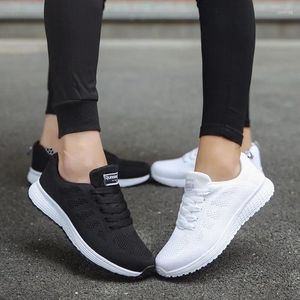 Chaussures décontractées pour femmes 2024 baskets respirantes légères Tenis Masculino femme blanc noir Zapatillas De Mujer chaussures pour dames