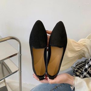 Chaussures décontractées pour femmes 2024 appartements pointues Couleur solide confort noir confort All-Match Asakuchi Zapatos de Mujer