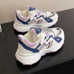 Chaussures décontractées pour les femmes 2024 Ladies Sports Fashion Brand Girls Sneakers Ins Super Sole