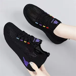 Chaussures décontractées pour femmes Sneaker Femme Low Sneakers Lady Sandals 2024 Femme Trend montre Skateboard Spring Sports Walking