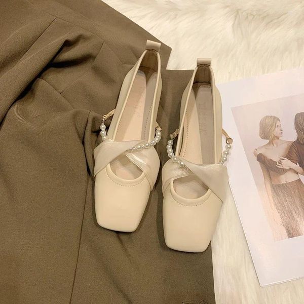 Zapatos informales Talón plano francés Mujeres Elegantes zapatillas de cuero de cuero poco profundo