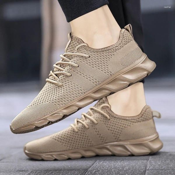 Chaussures décontractées Fujeak Men's Sports Plus Size Running Running Sneakers Light Anti-Slip Breathable Mesh Fashion Classic Footwear