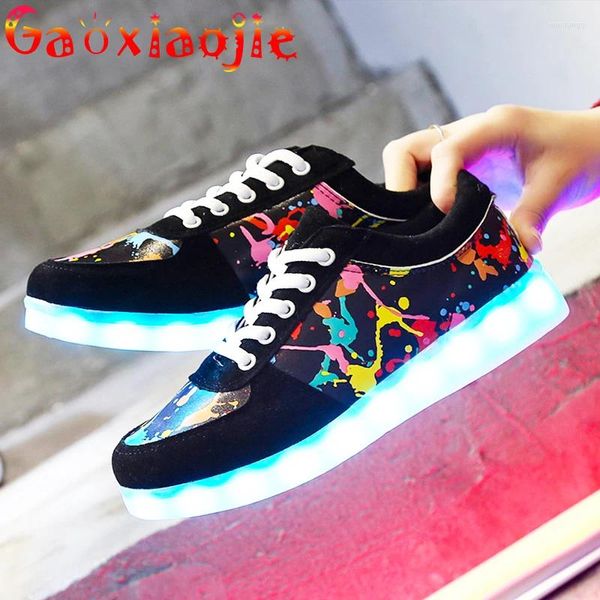 Zapatos informales GaoxiaoJie 2024 Mujeres de verano Botto transparente USB Cargo Luminoso colorido Led Amantes Tablero