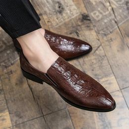 Chaussures décontractées Vow Cow Cuir Brogue Shoe Wedding Men Flats Vintage Vintage Fabriqué à la main Oxford Crocodile à motifs paresseux