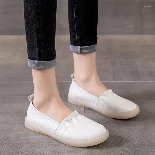 Chaussures décontractées en cuir authentique petit blanc pour les femmes 2024 jelly semelle de couleur solide pneu à la mode