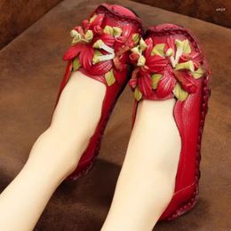 Zapatos informales de cuero genuino para mujer, planos, suaves, sin cordones, Negro plano, floral rojo, mocasines para mamá, diseñador 2024