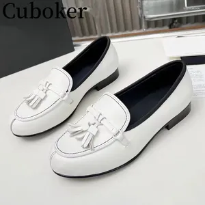 Zapatos casuales Tassels de cuero genuino Las mocasines de lujo de la mujer Flats Fashion Slip-On Walk Comercial formal Mujer