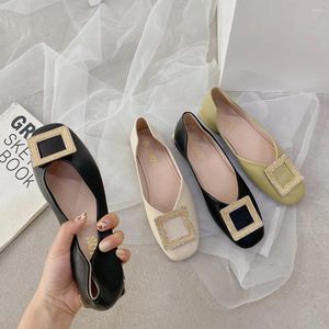 Casual schoenen gouden ketting kristallen flats voor vrouwen vierkante teen uitgesneden loafers vaste zachte zool gesp op mocassins vrouw