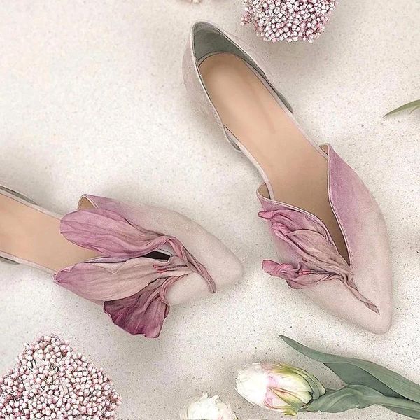 Zapatos informales con gradiente de pétalos de rosa púrpura adornados, mocasines planos con recorte lateral y punta en pico para mujer, flor fresca, sin cordones