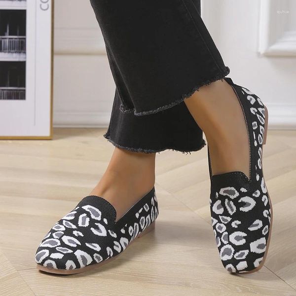 Chaussures décontractées Halloween 2024 Plats confortables Slip-on Round Head Women Single Single Skull Met à motifs baskets Fashion Sof