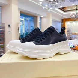 Chaussures décontractées hommes artisanaux Fashion Cuir Unisexe plate-forme Mobineffer Step-in Speinten Sneakers Femmes Soumed Trainers