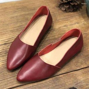 Mocassins plats à bout pointu en cuir de vache pour femmes, chaussures décontractées faites à la main, assorties avec tout, mocassins à enfiler, mocassins en cuir véritable pour dames