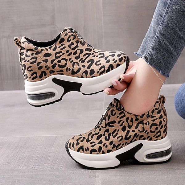 Zapatos informales con plataforma de tacón oculto para mujer, zapatillas de deporte de gamuza sin cordones, cuñas con estampado de leopardo y aumento de altura