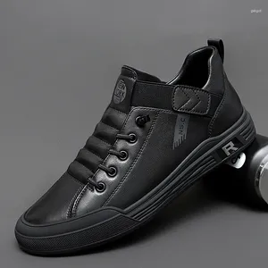 Chaussures décontractées Brand de gamme Hommes en cuir véritable semelles épaisses épaisses à usure Oxford Sports Polyvyle Black