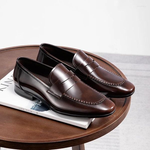 Zapatos casuales de cuero de alta gama de cuero hecho a mano sobre los pies estilo trabajo de trabajo