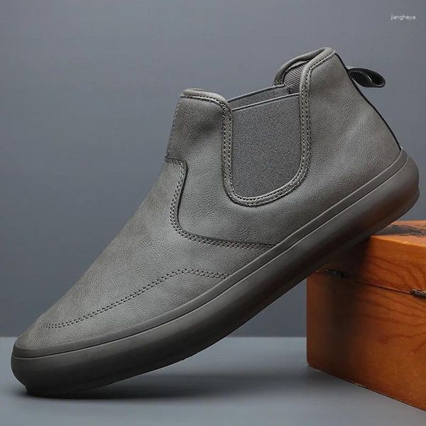 Chaussures décontractées de haute qualité en cuir noir hommes bottes glisser les mocassins